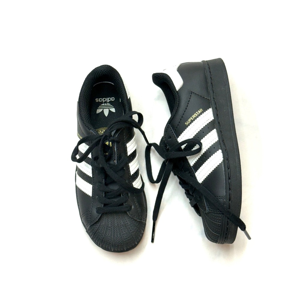 ADIDAS $55 Youth Unisex 13 Black White Superstar Low Top Lace Up Sneakers Bin4